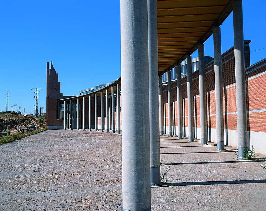 arquitecto estaciones de trenes chile